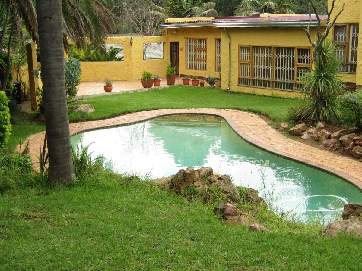 Phomolong Guest House, Westgate, Roodeporte Roodepoort Kültér fotó